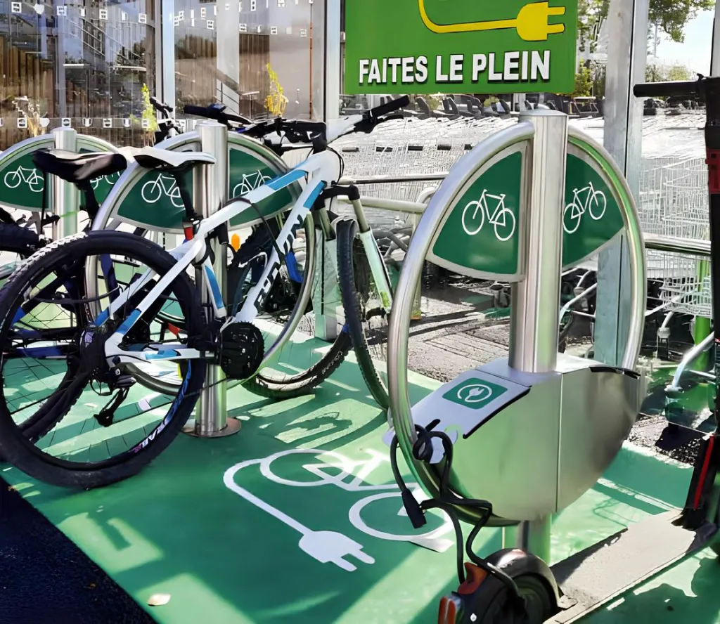 arceau-pour-velo-electrique-avec-borne-de-recharge-11257943-3 (1).webp