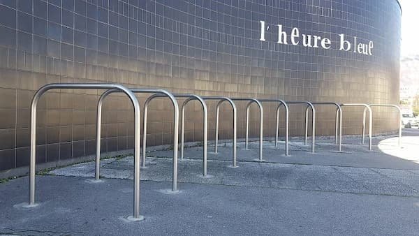 Arceaux vélos simple à ancrer dans le sol
