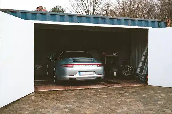 Conversion conteneur en garage