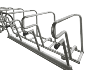 Support à vélos en métal galvanisé avec arceaux individuels pour stationnement sécurisé, idéal pour les abris vélo entreprise ou les collectivités.